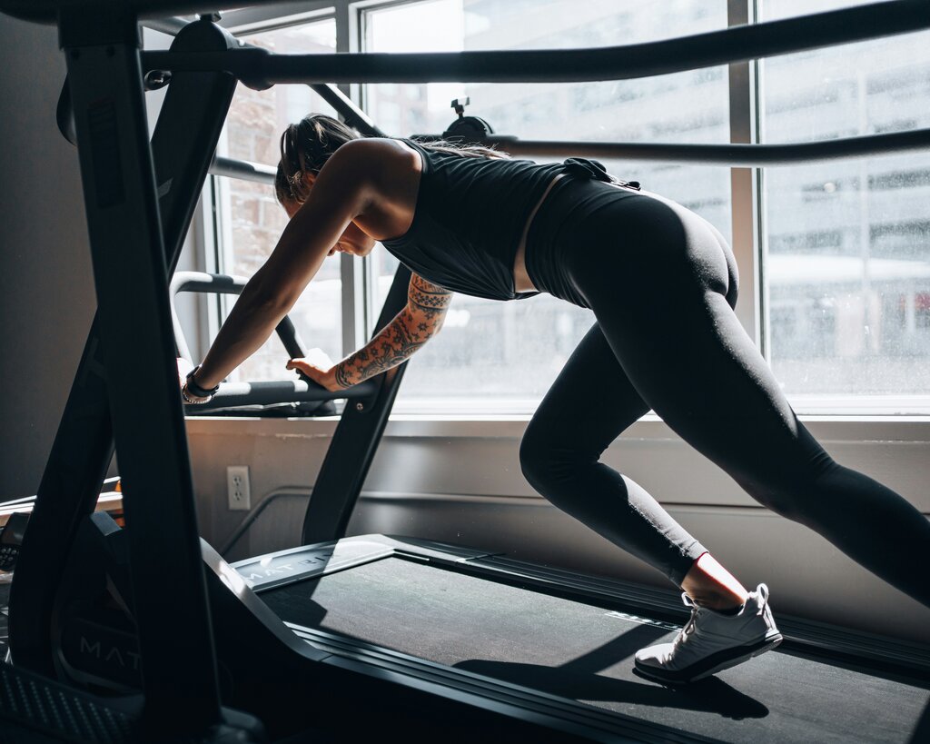 How to Stretch Before and After Your Workout